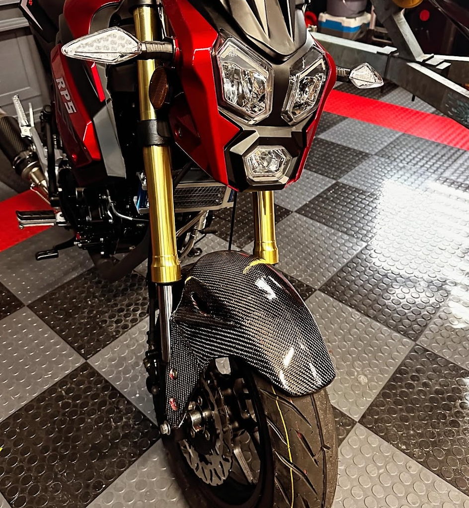 Carbon fiber fender for motorcycle